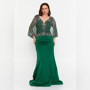 Elegant Green Gown with Beaded Overlay Size 16 New with Tags